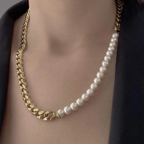 rare-Romance Jewelry - NIB Rare-Romance Elegant Gold and White Pearl Necklace Cuban Chain